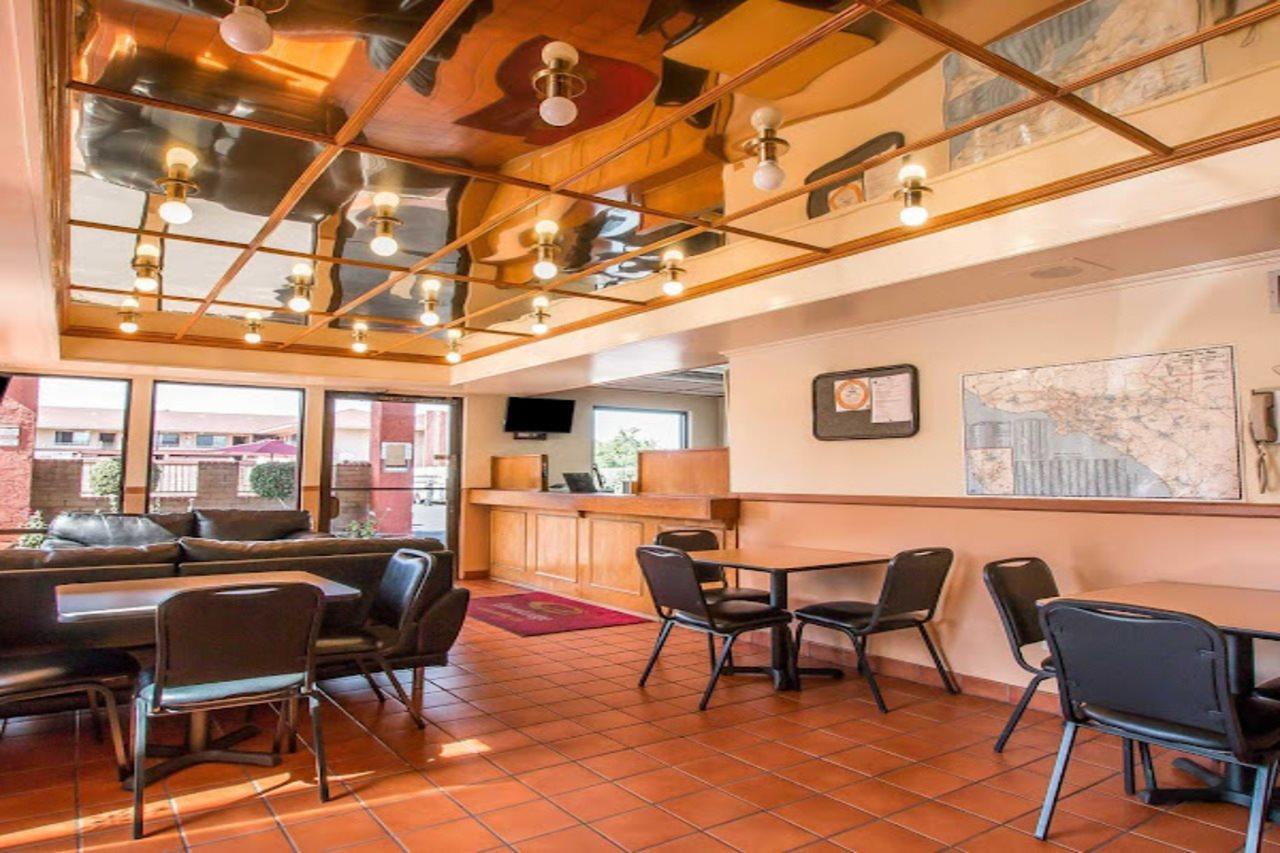 Econo Lodge Anaheim North Buitenkant foto