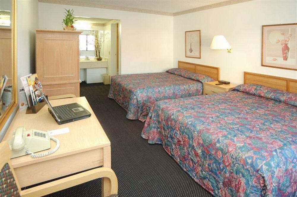 Econo Lodge Anaheim North Buitenkant foto
